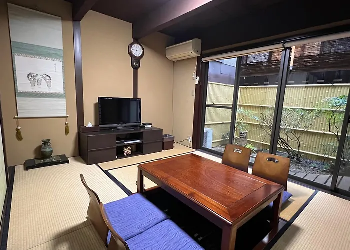 Maeniiya Machiya Inn